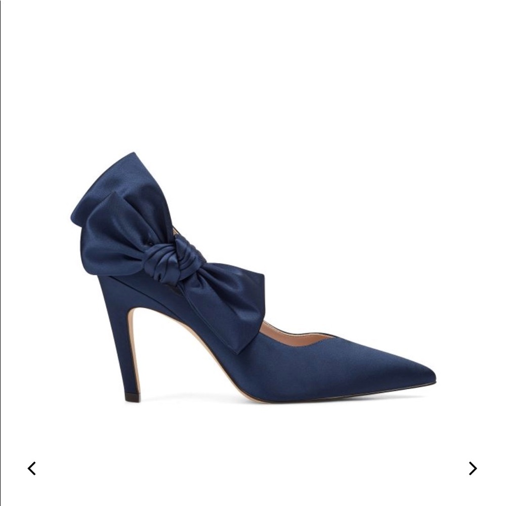 Navy blue bow heel
